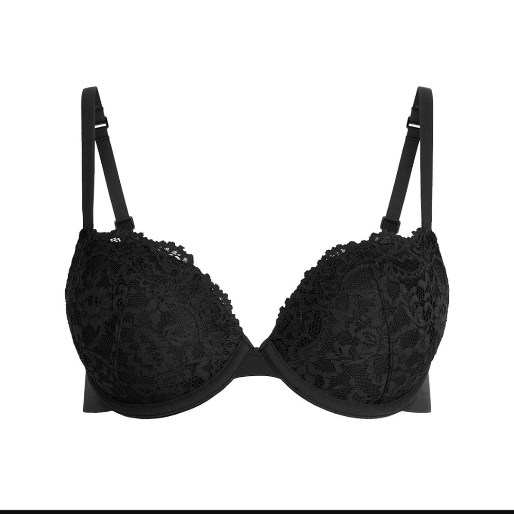 SKIMS Fits Everybody Lace T-Shirt Bra 34C